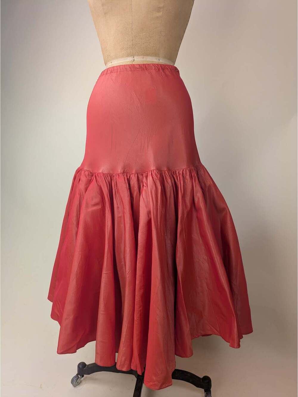 1930's/40's dolly hart lingerie red taffetta drop waist circle skirt